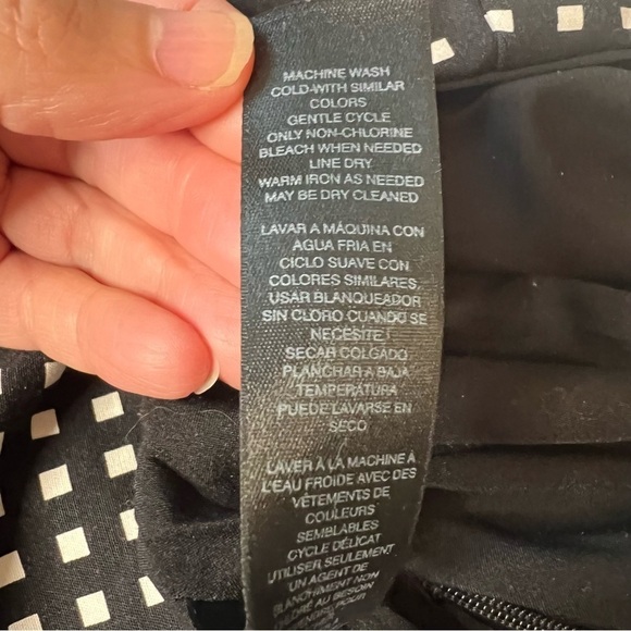 2/$30 White House Black Market Skirt- knee length- black and white geometric - Picture 10 of 12